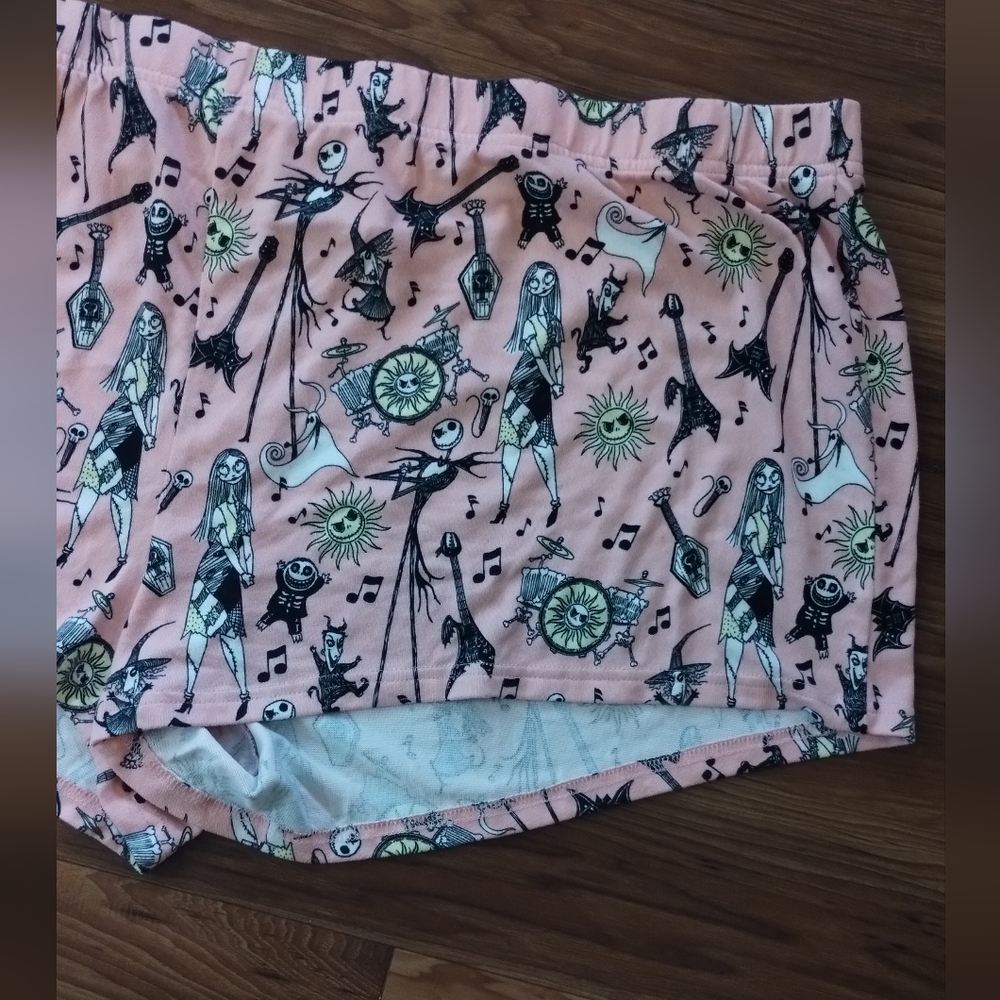 Women size 3XL/ 3XLG (22W-24W)Sleep Shorts Nightmare Before Christmas Disney - Picture 5 of 9